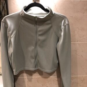 Women’s athleisure top